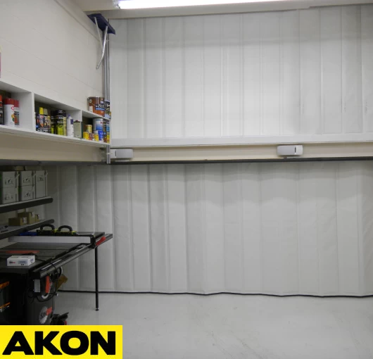 according folding insulated curtain