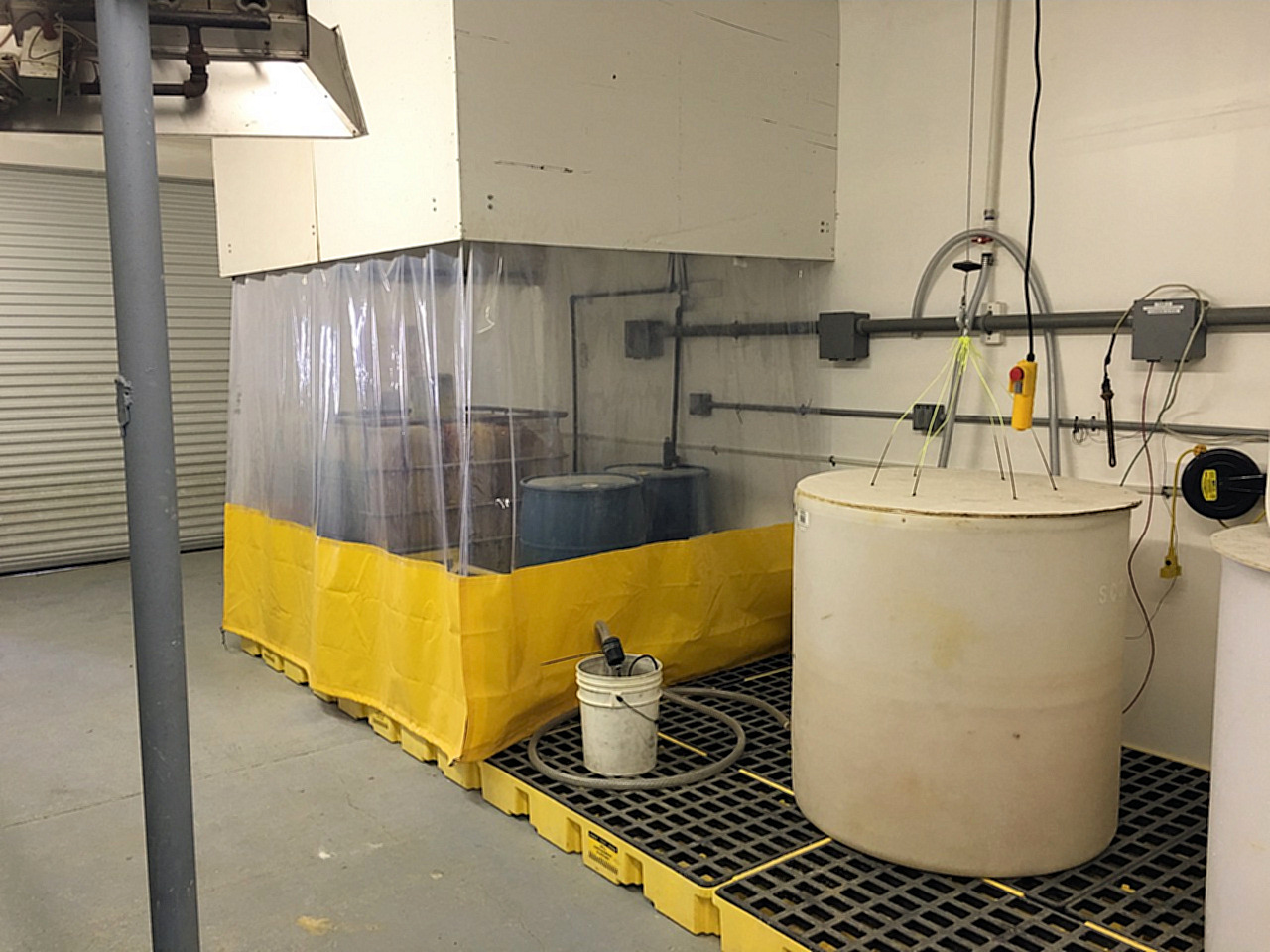 industrial-splash-curtain industrial-splash-curtain