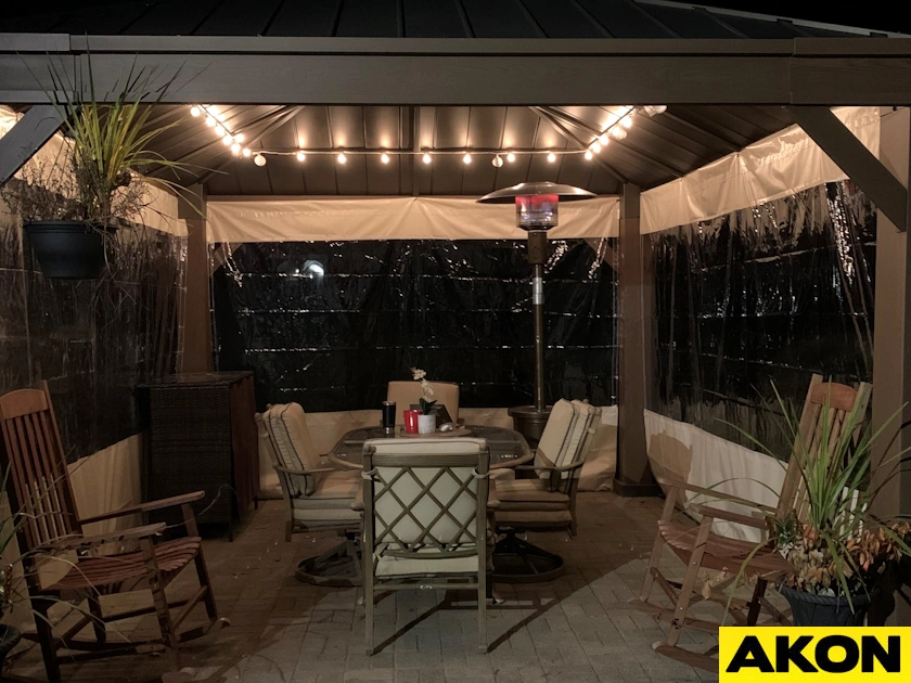 Gazebo winter cover with clear windows