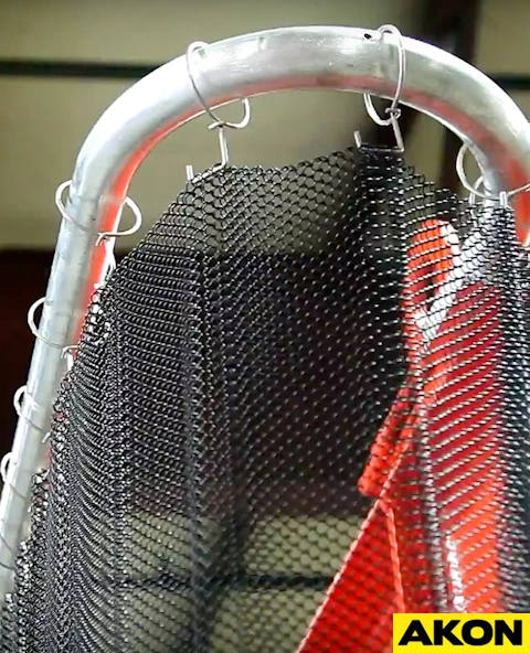 Easy attach steel mesh guarding barrier
