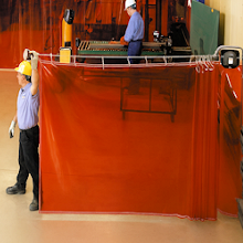 roll-up-welding-screens-on-a-cable