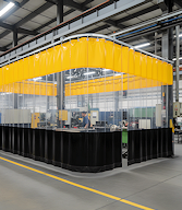 vinyl-industrial-curtain-wall