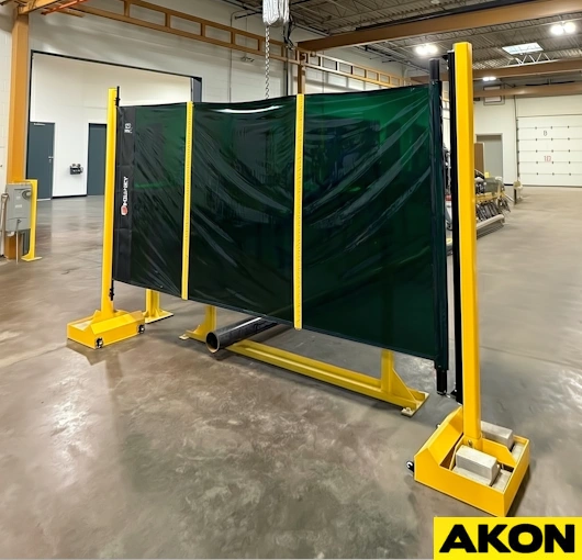 portable welding screen that folds up